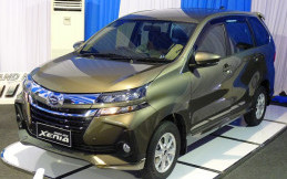 Bantu Melahirkan di Xenia, Ibu Ini Diganjar Hadiah Oleh Daihatsu