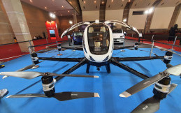 Tersedia 100 Unit, Taksi Terbang Ehang Resmi Mengudara Pertama Kali di IIMS 2022