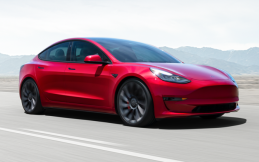 Lagi, Kaca Mobil Tesla Model 3 Terlepas Saat Melaju di Jalan Tol
