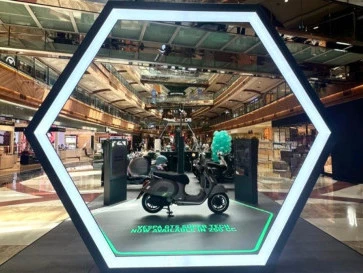 Intip Galeri Vespa GTS Super Tech 250 yang Hadir di Indonesia
