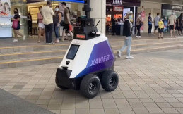 Singapura Lakukan Pengujian Robot Penjaga Tempat Parkir Bernama Xavier