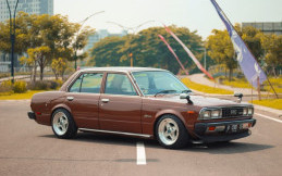 Bukan Virus, Restorasi Toyota Corona Pecinta Kopi Ini Malah Bikin Orang Tertarik