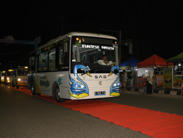 Intip Spesifikasi Angkot dan Bus Listrik Trans Bahagia