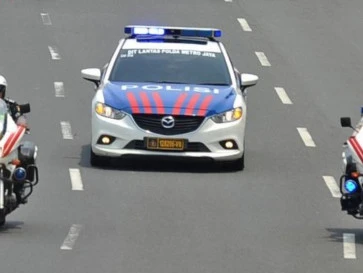 Jangan Sampai Salah, Berikut Urutan  7 Kendaraan Prioritas di Jalan