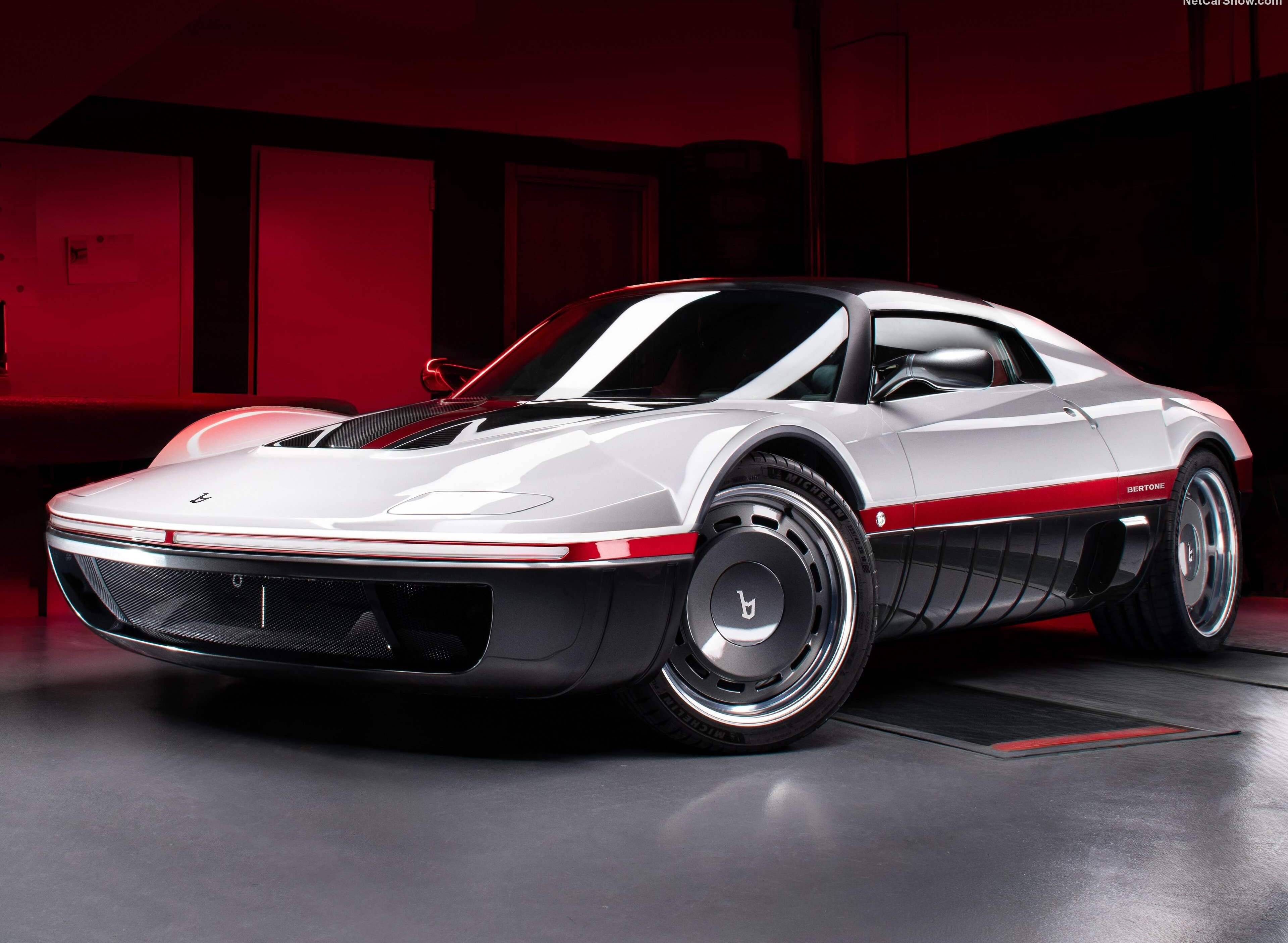 Mobil Sport dengan Sasis Lotus dan Mesin Toyota diproduksi