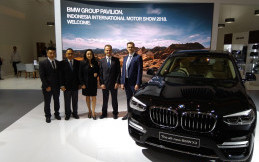 Penjualan BMW Capai 600 Unit dan Terima Penghargaan Booth Terbaik IIMS 2018