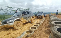 1GSC Gelar Silaturahmi Sambil 'Siksa' KIA Sportage Gen 1 di Jalur Off-road Depes