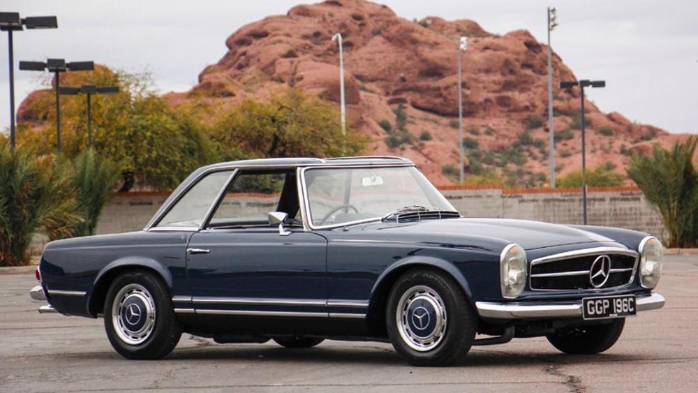 Mobil Mercedes-Benz John Lennon di Video Clip 'Drive My Car' Dilelang Rp 40 miliar
