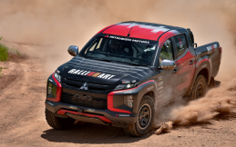 Mitsubishi Triton Ambil Bagian di AXCR 2022, Harapkan Dongkrak Penjualan 