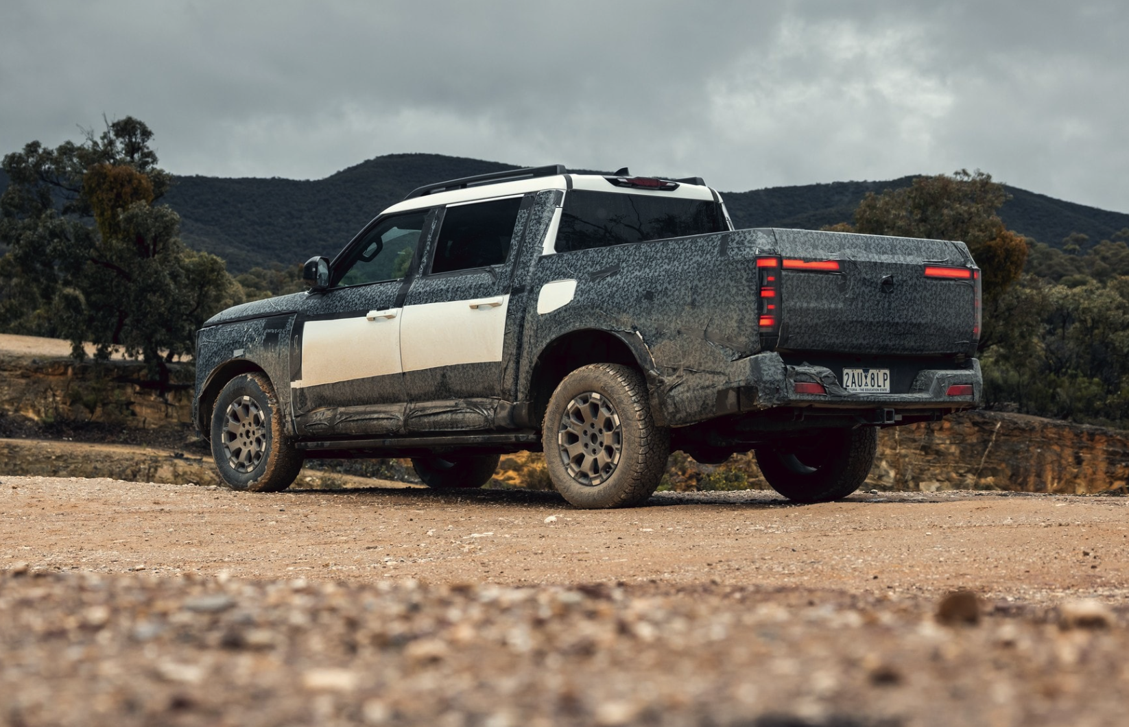 Nissan Navara Pro bergaya boxy dan tangguh, KabarOto