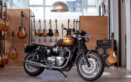 Kolaborasi Triumph dan Gibson Hadirkan Motor Kustom Unik