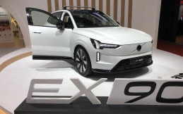 Volvo EX90 Melantai di GIIAS 2026, SUV Listrik Premium Bintang 5 Euro NCAP