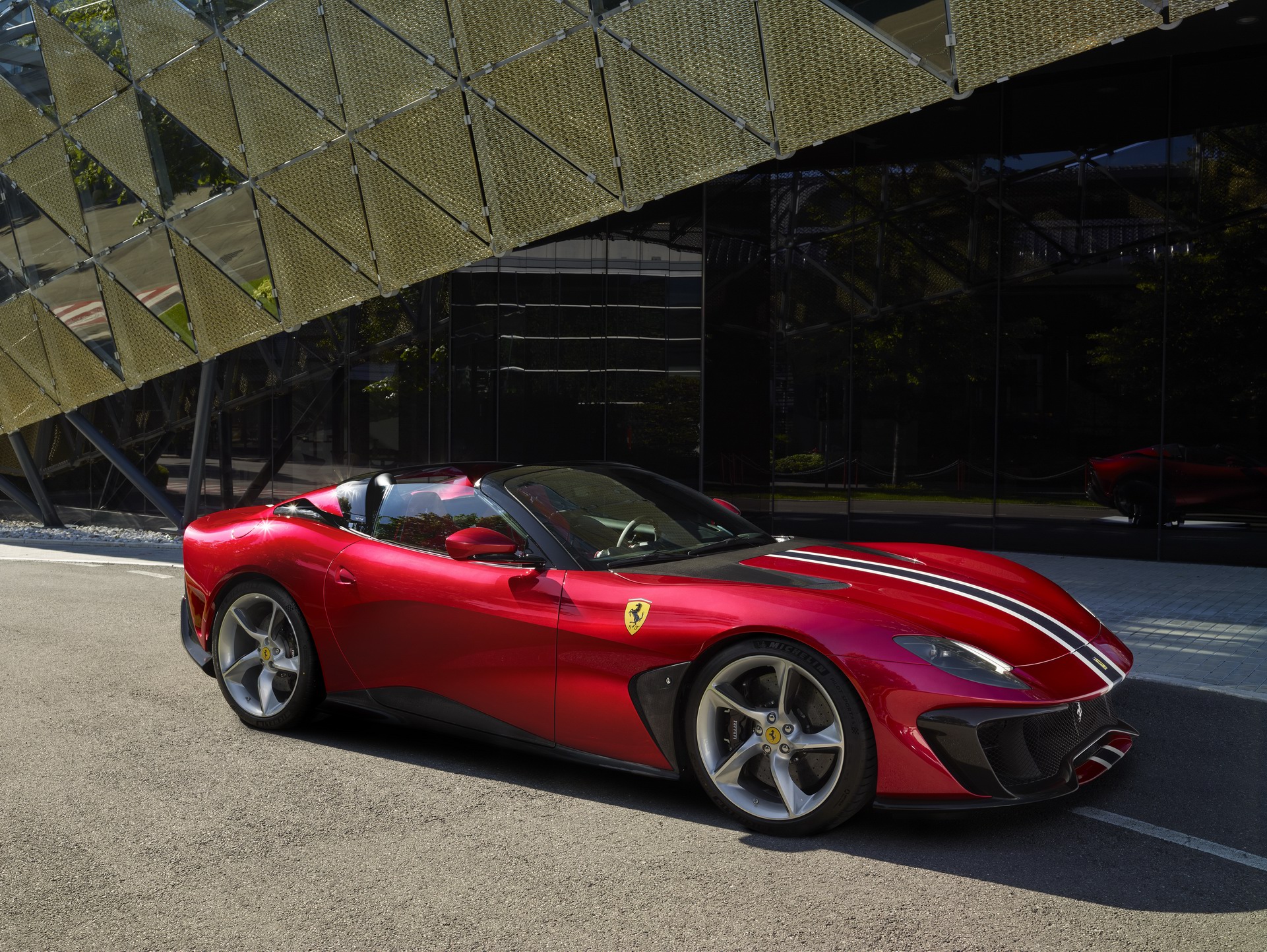 Ferrari SP51 Penuhi Spesifikasi Pesanan Pembeli