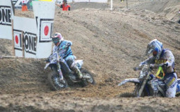 Lomba Dihentikan, Jeremy Seewer dan Shaun Simpson Jadi Kampiun MXGP 2017 Series ke-II