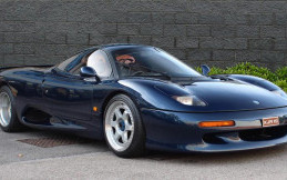 Jaguar XJR-15 Supercar Klasik Cari Pemilik Baru