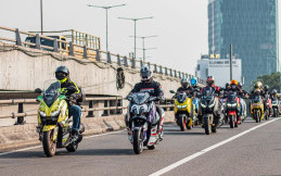Puluhan Komunitas Bikers Maxi Gelar Ngabuburide di 2 Kota Serempak