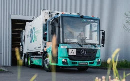 Mercedes-Benz Kenalkan reEconic, Truk Listrik Canggih dari Material Limbah Daur Ulang