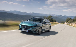 Peugeot 308 Pertaruhkan Gelar Car of The Year 2022