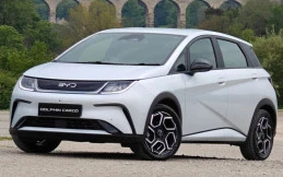 BYD Jadikan Dolphin Sebagai Mobil Kargo Ringan di Inggris