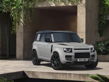 Kebaruan Land Rover Defender 4x4 Bertema Offroader Mewah