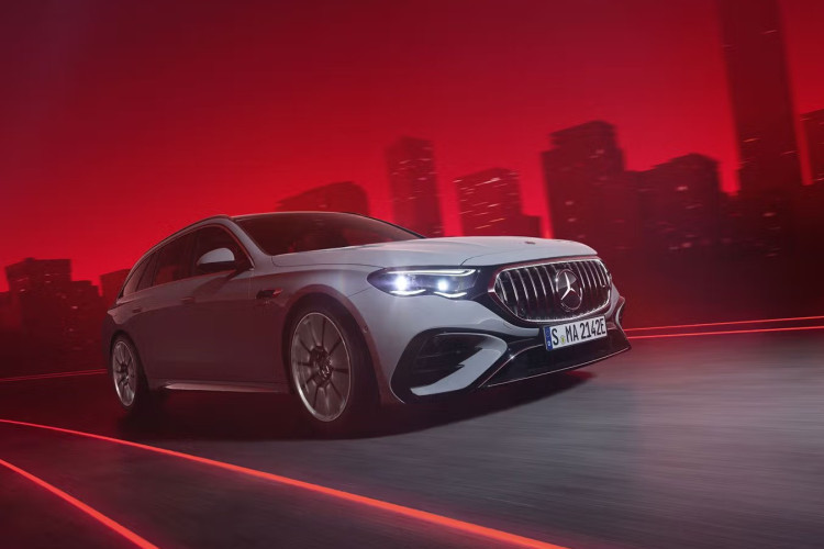 Mercedes-AMG E 53 Hybrid 4MATIC+ Hadir dengan Model Wagon