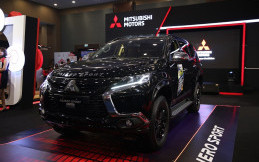 Pajero Sport Rockford Fosgate Black Edition Dipasarkan Rp 572 Juta