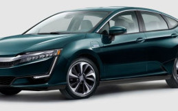 Daya Jelajah Mesin Listrik Honda Clarity Plug-In Terjauh Dibanding Kompetitor 