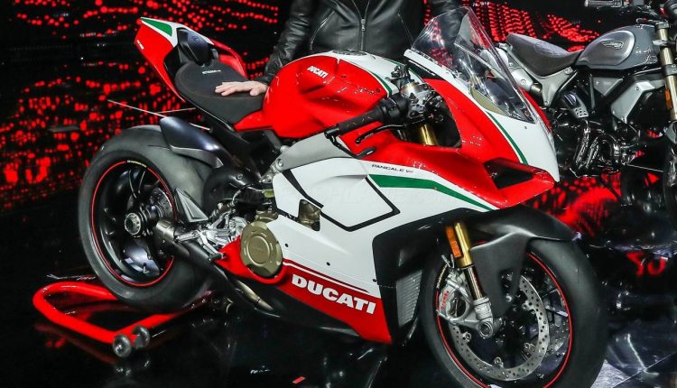 Ducati Panigale V4 Speciale Resmi Meluncur  