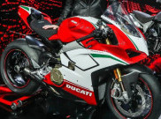Ducati Panigale V4 Speciale Resmi Meluncur  