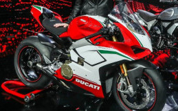 Ducati Panigale V4 Speciale Resmi Meluncur  