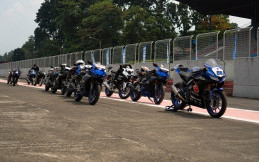 Strategi Perkenalkan Teknologi Terbaru All New Yamaha R15 Connected ke Konsumen