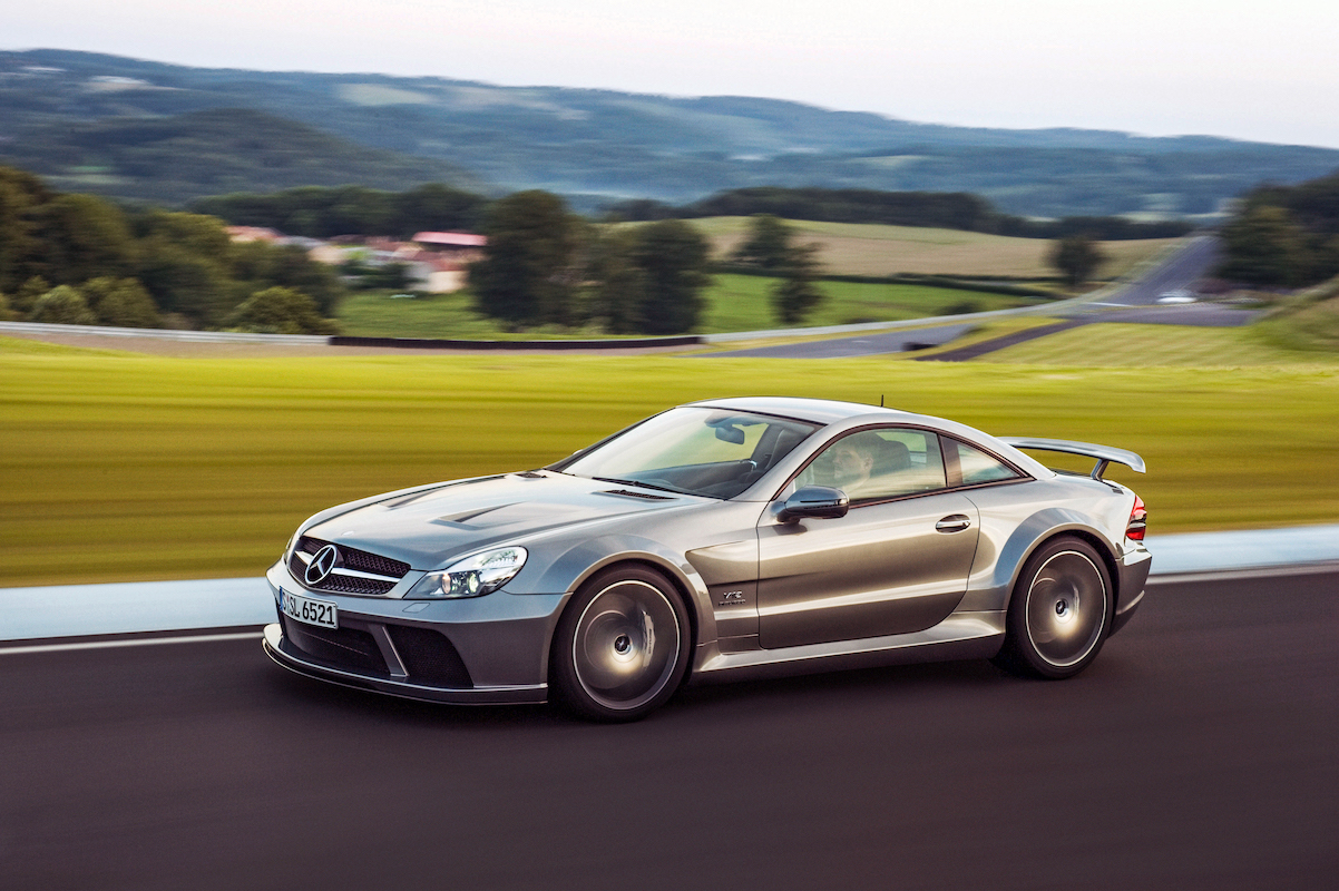Mercedes-Benz R 230