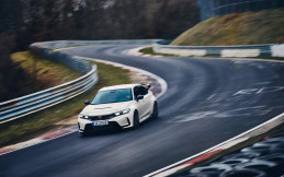 Honda Civic Type R Kembali Torehkan Rekor Mobil Penggerak Depan Tercepat di Nurburgring