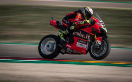 Hasil Race 2 WSBK Aragon 2022 : Alvaro Bautista Kalahkan Rea