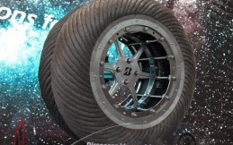 Bridgestone Lunar Rover Tire, jadi Perhatian Pengunjung GIIAS 2022