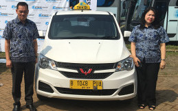 Taksi Express Resmi Gandeng Wuling Confero Sebagai Armadanya