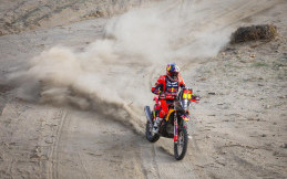 Daniel Sanders Red Bull KTM Berjaya di Etape 2 Rally Dakar 2026