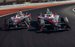 4 Porsche 99X Kembali Siap Dominasi Formula E 2024