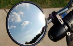 Jangan Sepelekan Kaca Spion Motor, Ini Fungsinya