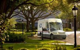 Truk Surat USPS akan Menggunakan Mesin Bakar Internal dan Listrik Ford