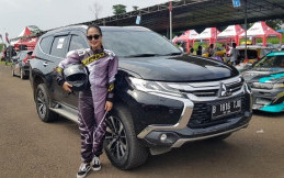 Mantab, Ibu Rumah Tangga Ini Kecanduan Drag Race