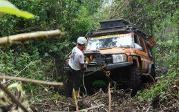 Doyan Belusukan di Medan Off-road? Perhatikan 4 Hal Ini Biar Mobil Tetap Awet