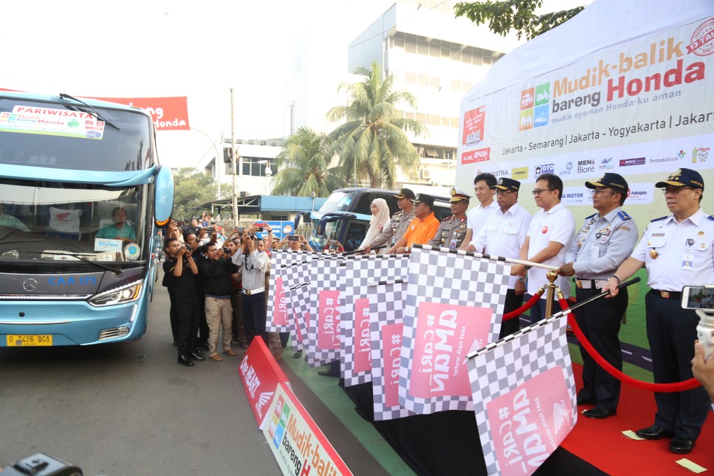 AHM Berangkatkan 2.625 Konsumen Setia Honda Mudik ke Kampung Halaman