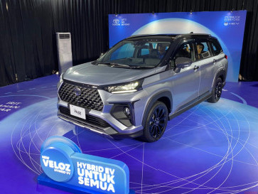 Buat Lebaran, Daftar Harga Komplet Mobil Hybrid Toyota IIMS 2026