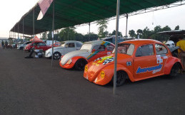 Galeri Keseruan Adu Kebut dan Silaturahmi Volkswagen Glory to Heroes 2022