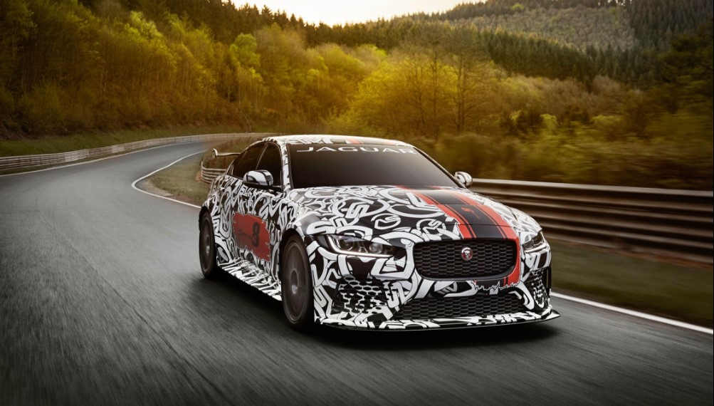 Jaguar XE SV Project 8 Jadi Mobil Tercepat Jaguar