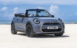 Punya Mesin Turbo, MINI Convertible 2025 Resmi Meluncur
