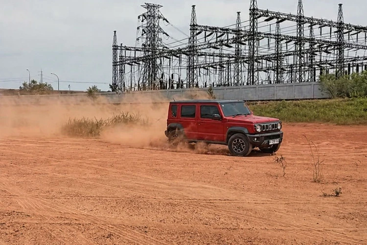 Test Drive Suzuki Jimny 5 door, Mungil Namun Siap Libas Trek Offroad