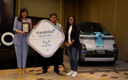 Pemenang Program Gebyar Traveloka Bawa Pulang Wuling Air EV