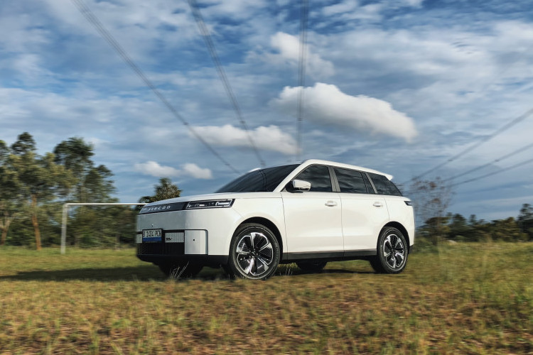 Harga di Bawah Rp300 Juta, Ini Kelebihan Jaecoo J5 EV Premium